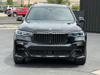 2022 BMW X7 photo 2