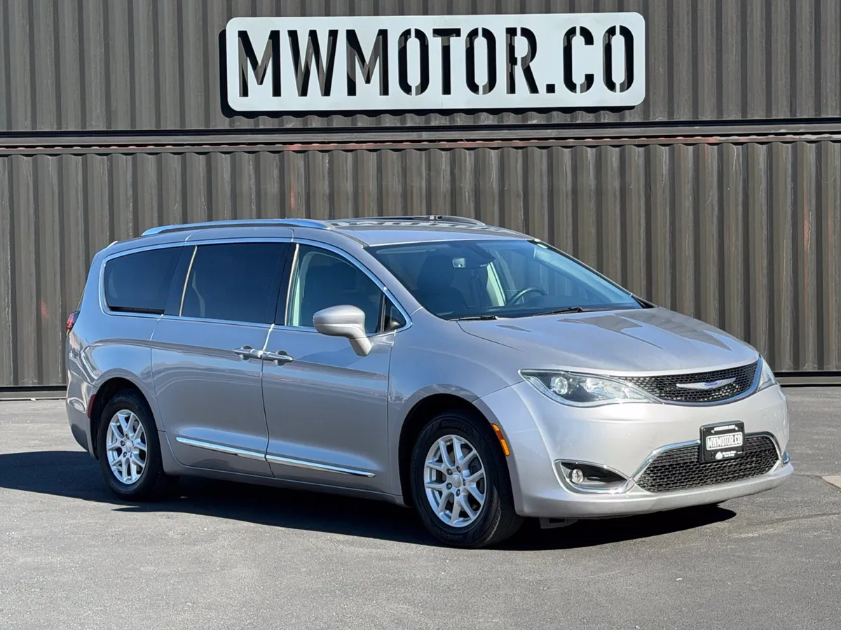 2020 Chrysler Pacifica Touring L