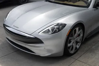 2025 Karma Revero photo 6