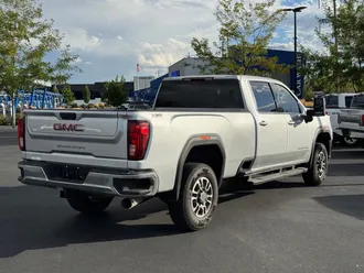 2023 GMC Sierra 3500HD photo 7