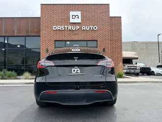 2020 Tesla Model Y photo 7