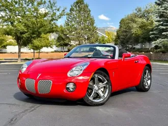 2009 Pontiac Solstice photo 2