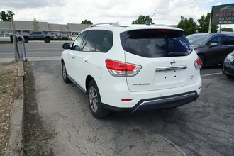 2016 Nissan Pathfinder photo 7