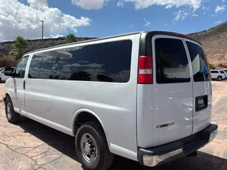 2018 Chevrolet Express photo 5