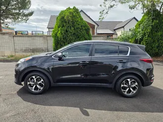 2021 Kia Sportage photo 2