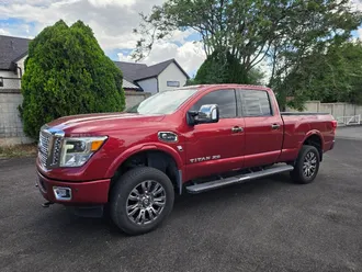 2016 Nissan Titan XD photo 2