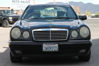 1997 Mercedes-Benz E-Class photo 3