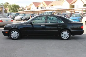 1997 Mercedes-Benz E-Class photo 5