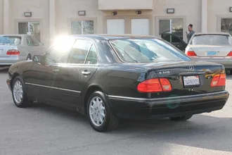 1997 Mercedes-Benz E-Class photo 6