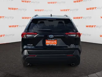 2023 Toyota RAV4 Hybrid photo 4