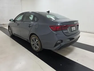 2023 Kia Forte photo 3