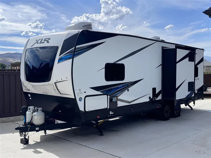2022 FOREST RIVER XLR M-2815
