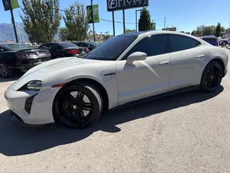 2021 Porsche Taycan photo 2