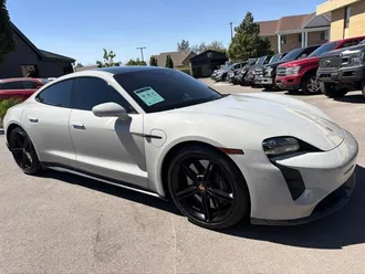 2021 Porsche Taycan photo 7