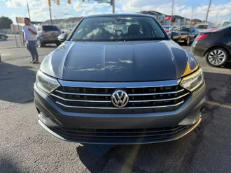 2019 Volkswagen Jetta photo 2