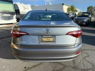 2019 Volkswagen Jetta photo 6