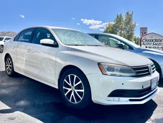 2017 Volkswagen Jetta photo 2