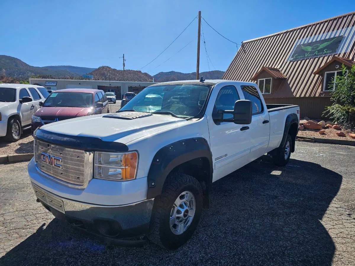 2014 GMC Sierra 2500HD SLE 4x4 4dr Crew Cab LB