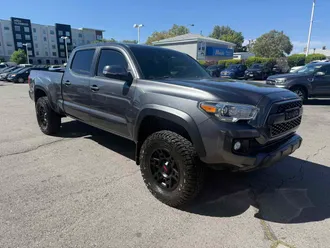 2019 Toyota Tacoma 4WD photo 4