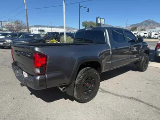 2019 Toyota Tacoma 4WD photo 6
