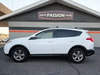2015 Toyota RAV4 photo 2
