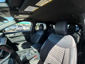 2025 Ford Explorer photo 7