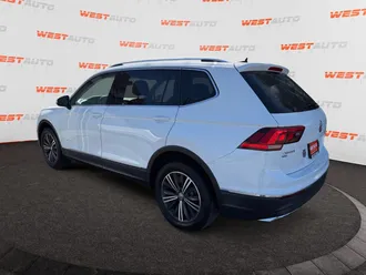 2018 Volkswagen Tiguan photo 3