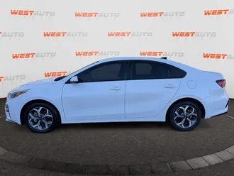2021 Kia Forte photo 2