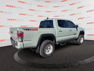 2023 Toyota Tacoma photo 5