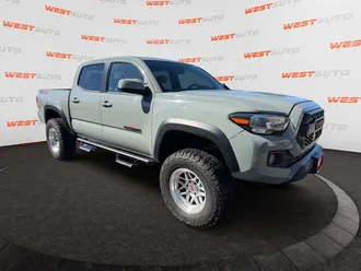 2023 Toyota Tacoma photo 7