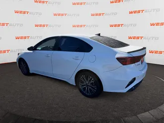2023 Kia Forte photo 3