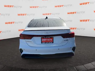 2023 Kia Forte photo 4