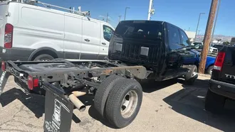 2022 Ram 3500 Crew Cab & Chassis photo 3