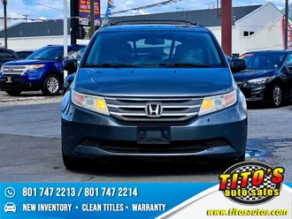 2011 Honda Odyssey photo 2