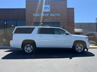 2016 Chevrolet Suburban photo 4