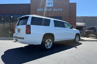 2016 Chevrolet Suburban photo 5