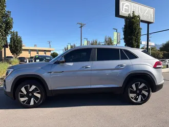 2024 Volkswagen Atlas Cross Sport photo 3