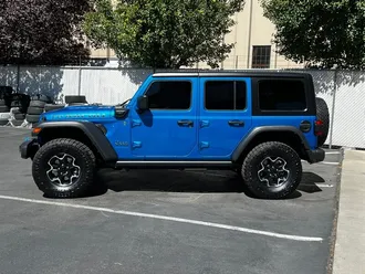 2023 Jeep Wrangler Rubicon 4xe photo 4