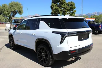 2026 CHEVROLET TRAVERSE photo 4