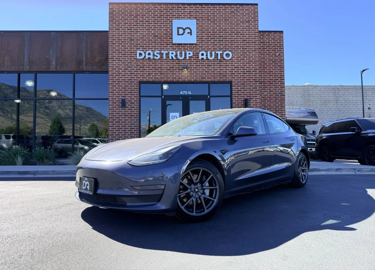 2022 Tesla Model 3 Long Range Dual Motor All-Wheel Drive