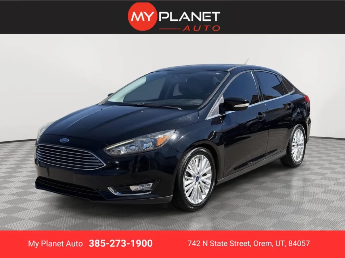 2017 Ford Focus Titanium 4dr Sedan