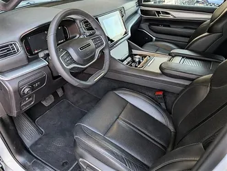 2025 Jeep Wagoneer Series II photo 2