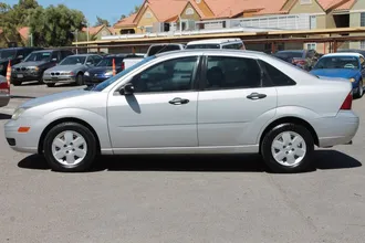 2007 Ford Focus photo 4