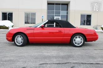 2002 Ford Thunderbird photo 5