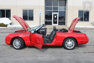 2002 Ford Thunderbird photo 6