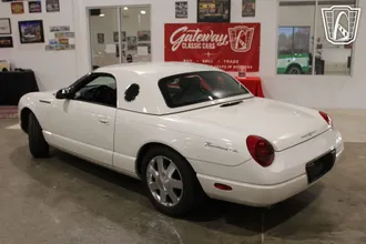 2002 Ford Thunderbird photo 7