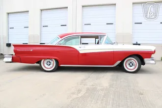 1957 Ford Fairlane photo 4