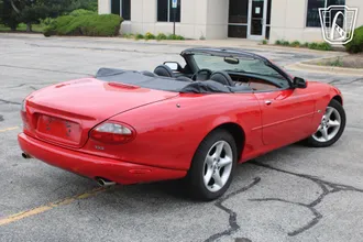2000 Jaguar XK8 photo 4