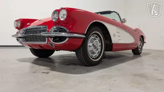 1961 Chevrolet Corvette photo 4