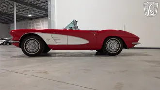 1961 Chevrolet Corvette photo 7